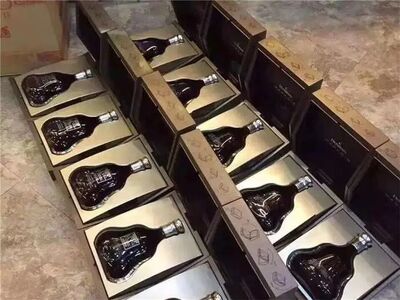 崇左扶绥大量高价回收酒瓶子 2024年茅台酒瓶回收 相关图片